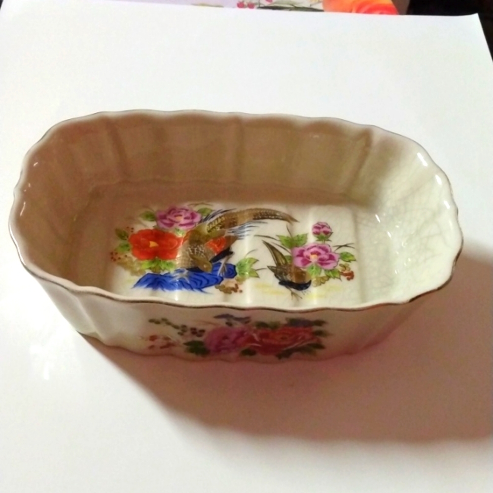 Porcelain Japanese soap dish